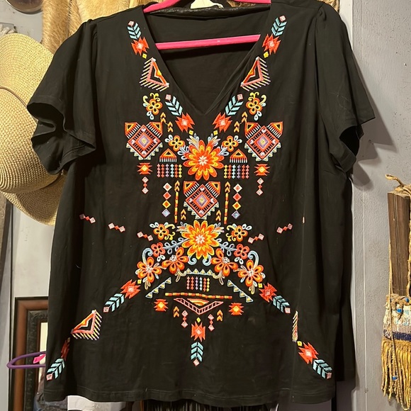 Black Embroidered Savanna Jane top - Picture 1 of 3
